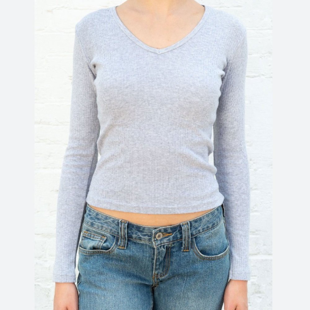 Brandy Melville Josephine Grey Ribbed V-Neck Long Sleeve Top One Size
